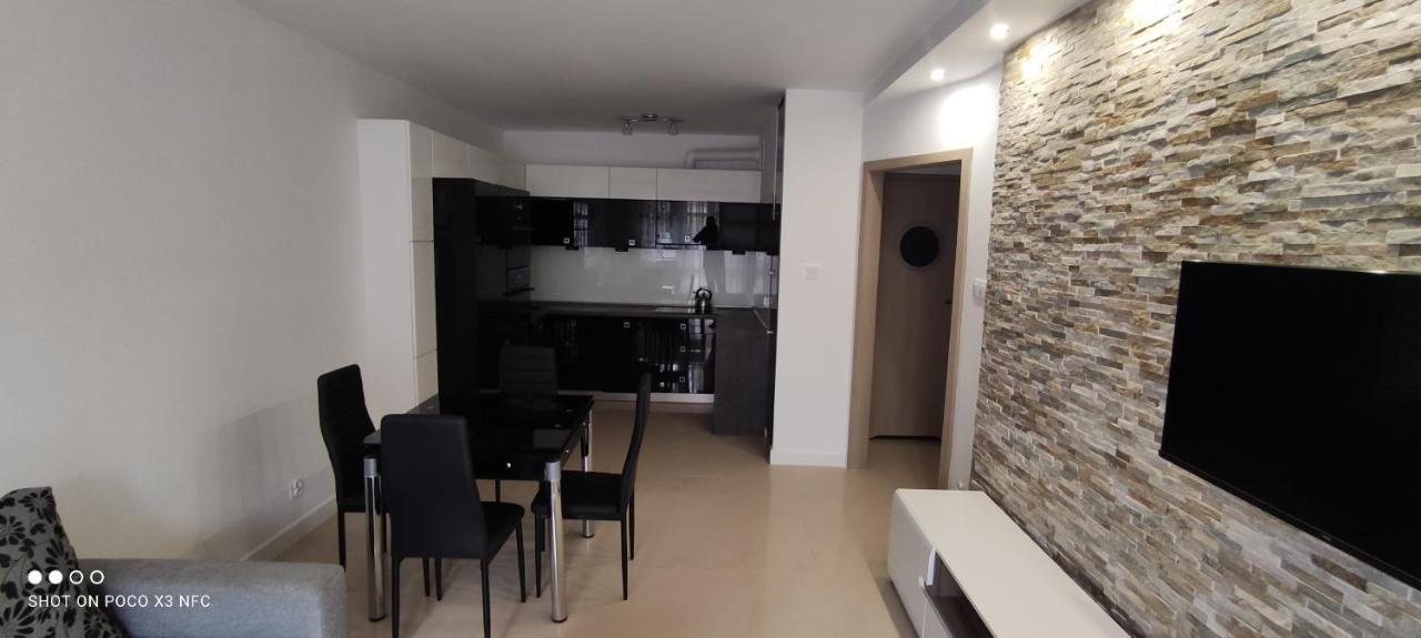 Apartament „Nad Jeziorkiem“ Apartamento Kętrzyn Exterior foto