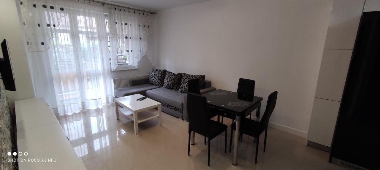 Apartament „Nad Jeziorkiem“ Apartamento Kętrzyn Exterior foto